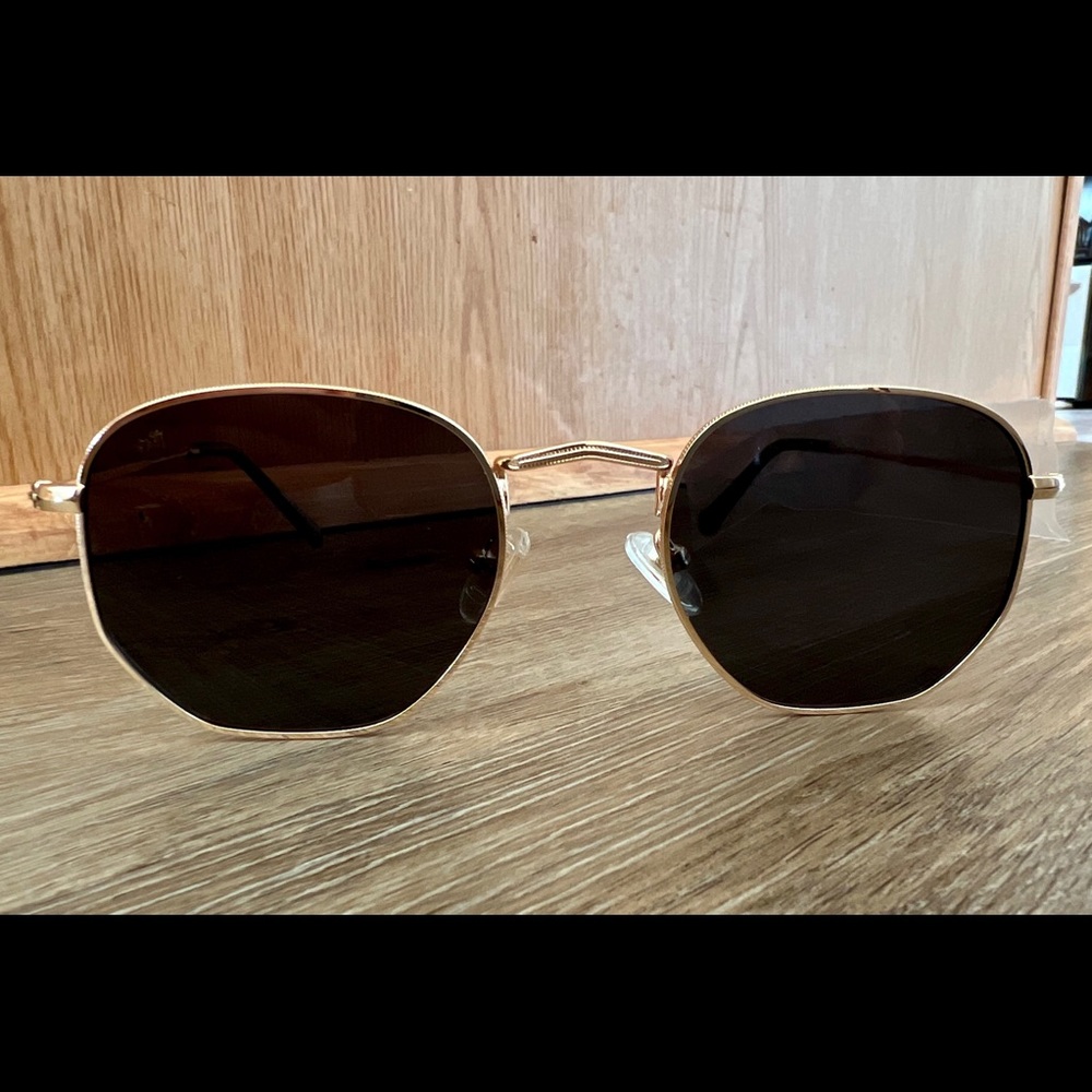 [SOLD] SOJOs Sunglasses